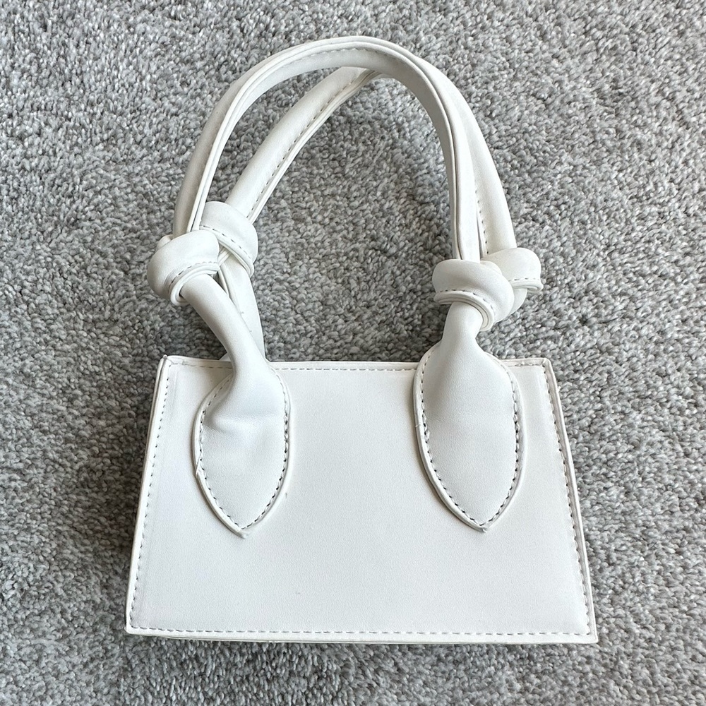 NWOT Mini Purse, White. - Picture 4 of 5